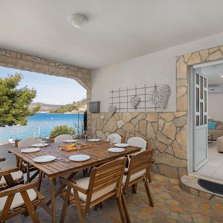 Estella Villa Apartments Rogoznica  Eksteriør bilde