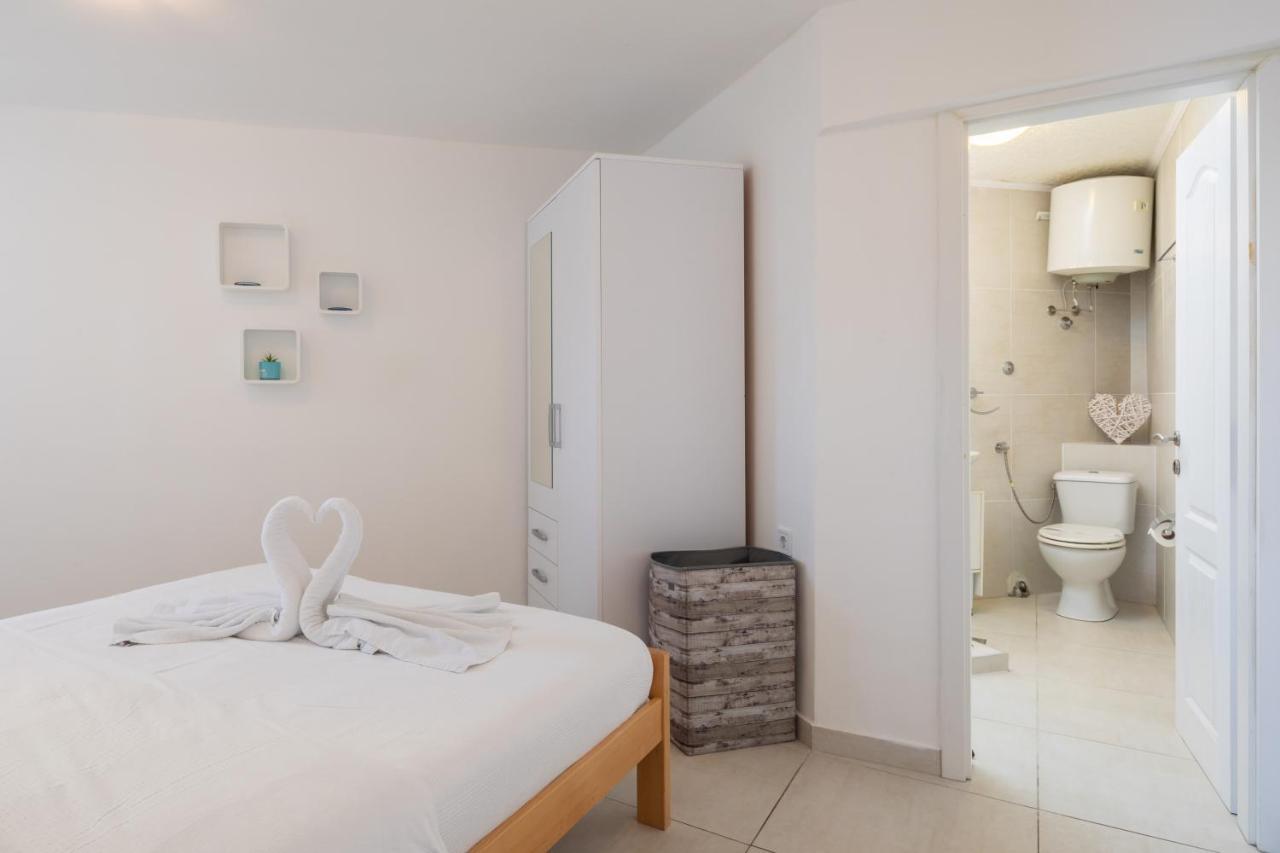 Estella Villa Apartments Rogoznica  Eksteriør bilde