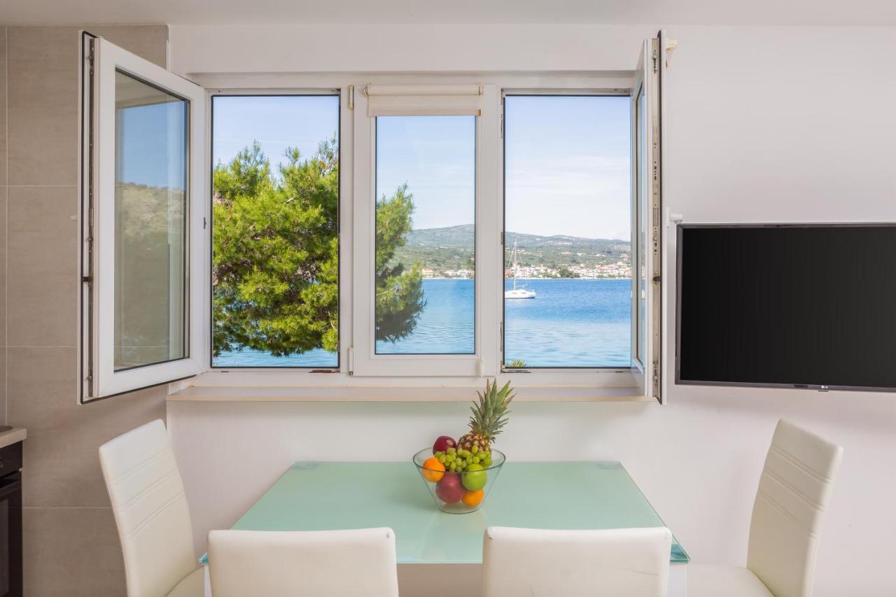 Estella Villa Apartments Rogoznica  Eksteriør bilde