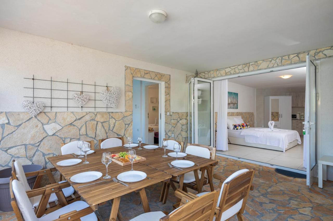 Estella Villa Apartments Rogoznica  Eksteriør bilde