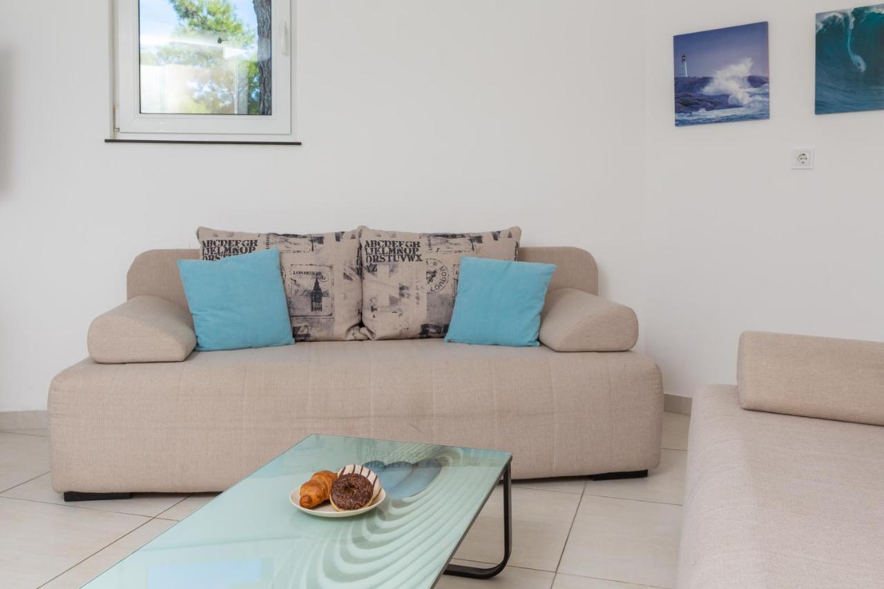 Estella Villa Apartments Rogoznica  Eksteriør bilde